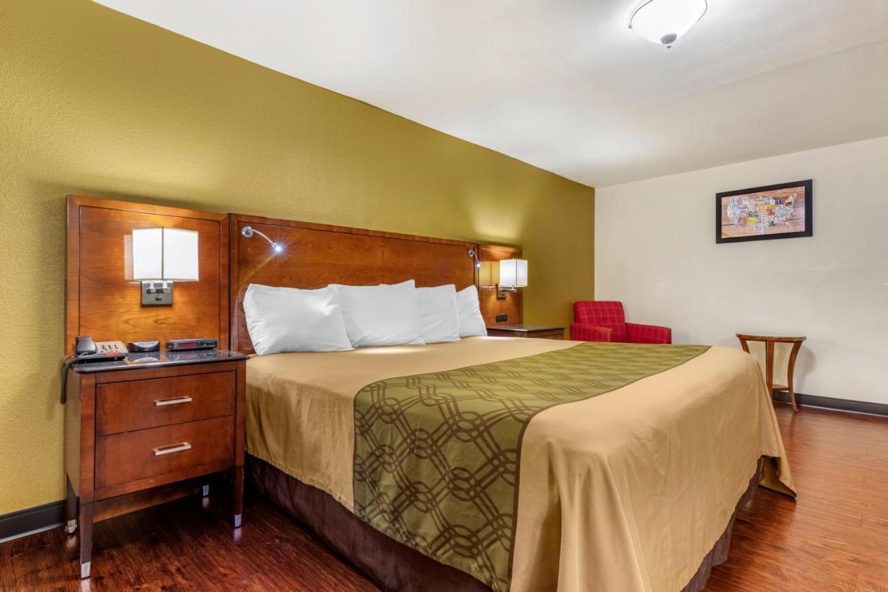 Rose City Inn & Suites Tyler Exteriér fotografie