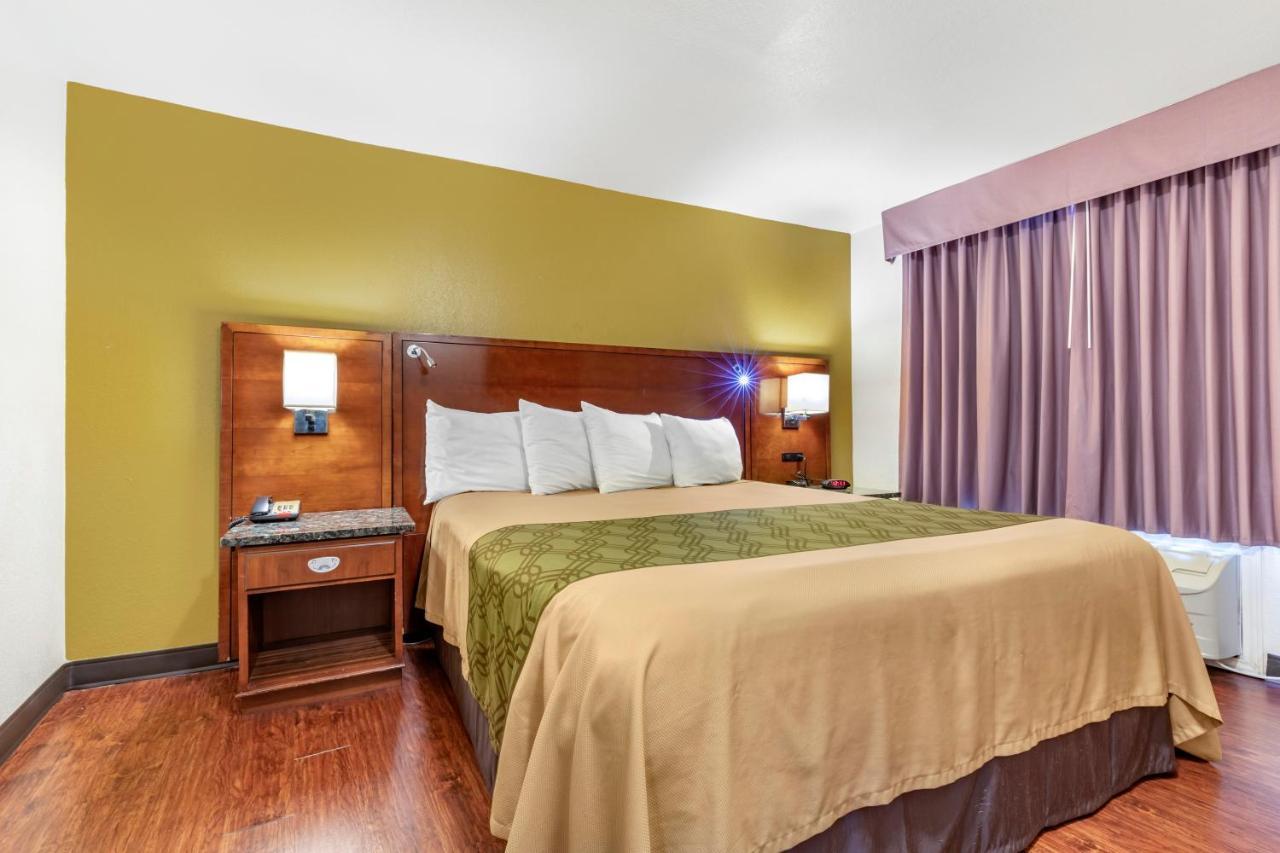 Rose City Inn & Suites Tyler Exteriér fotografie