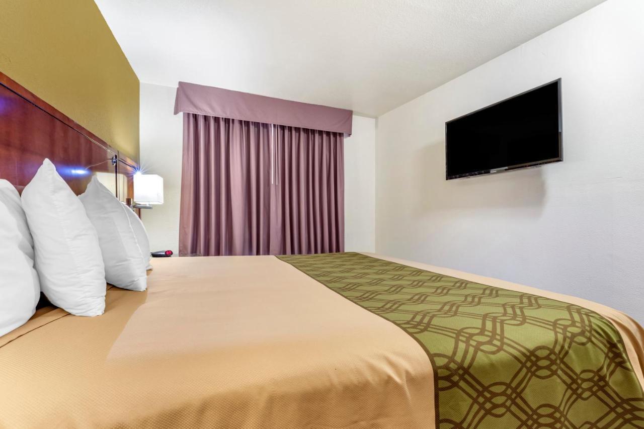 Rose City Inn & Suites Tyler Exteriér fotografie